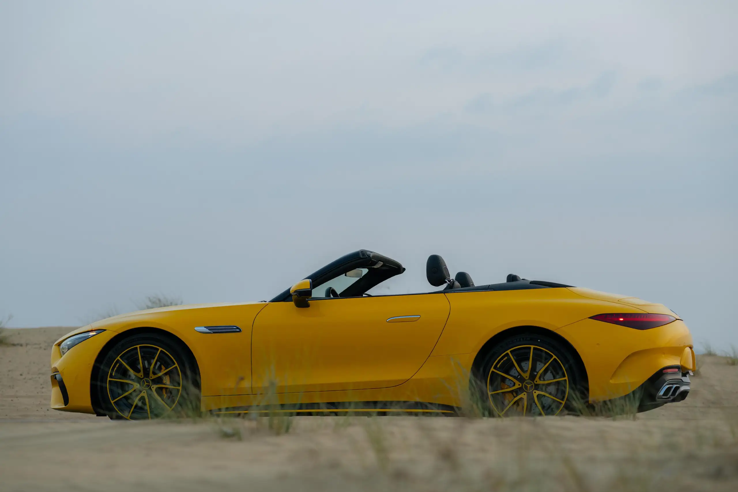 2 Mercedes Benz SL 63 AMG - yellow cover